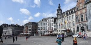 Ville de Mons à seulement 25 min d'El Tyu b&b chambre d'hote