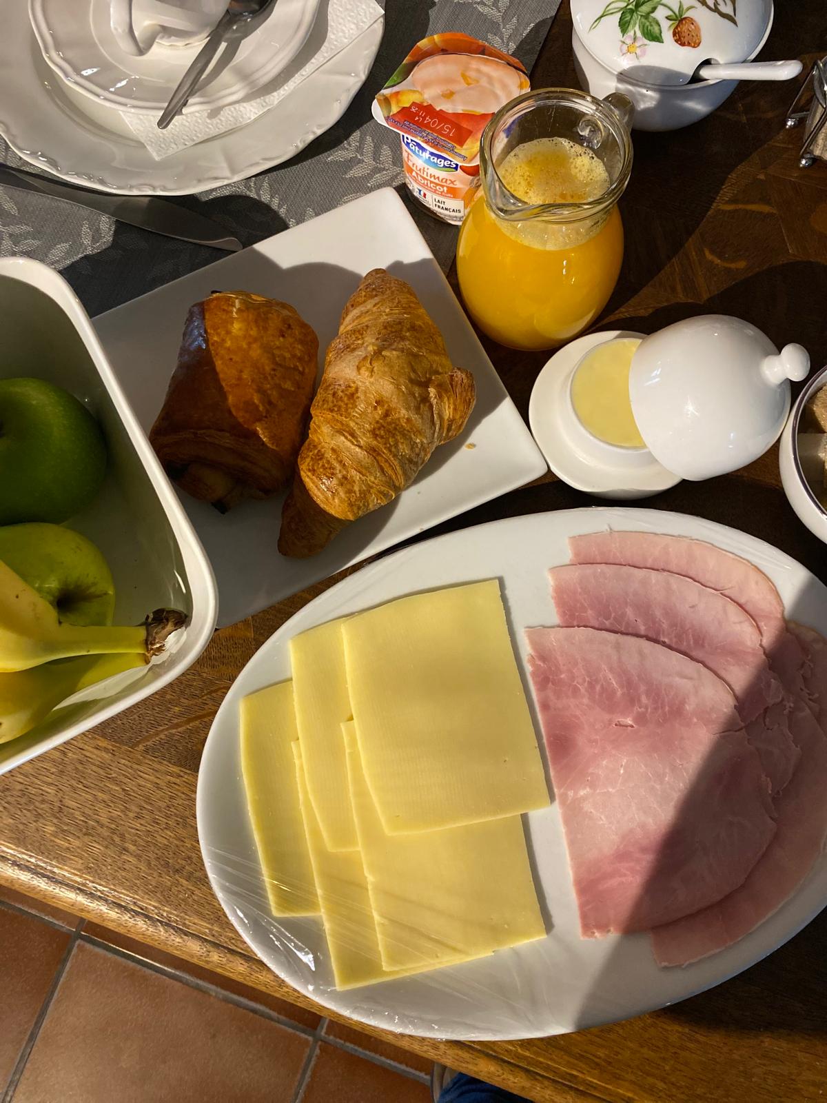 Petit-déjeuner du dimanche à El Tyû ouvert aux personnes extérieures Petit-déjeuner du dimanche à El Tyû ouvert aux personnes extérieures