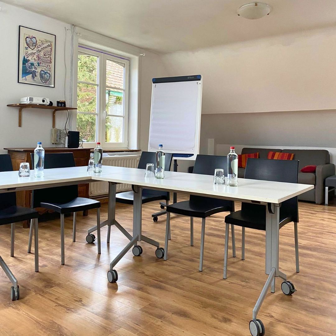 Salle de réunion professionnelle à Écaussinnes